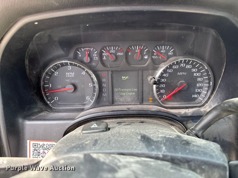image for item FB3223 2016 Chevrolet Silverado 3500HD flatbed pickup truck
