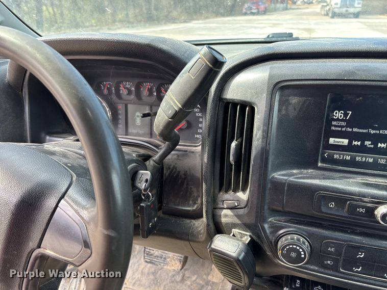 image for item FB3223 2016 Chevrolet Silverado 3500HD flatbed pickup truck