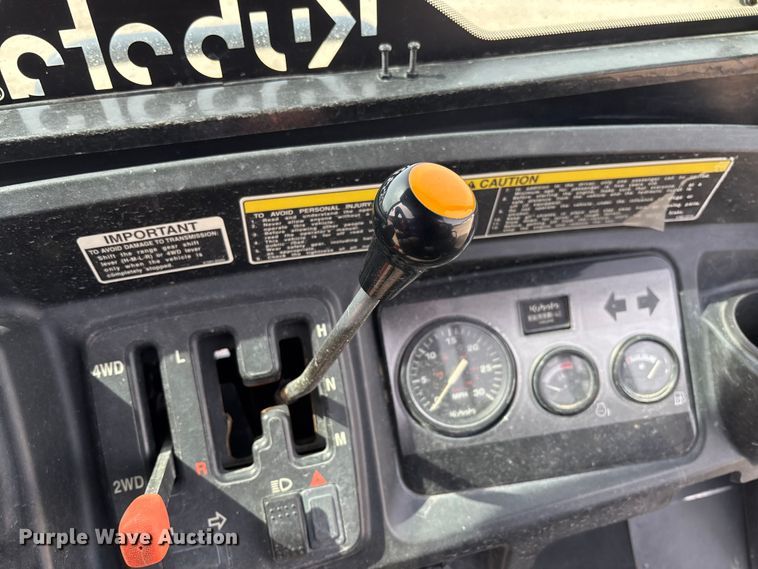 image for item FB3257 2007 Kubota RTV900 utility vehicle