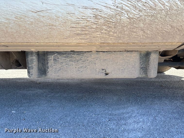 image for item FB3288 2013 Chevrolet Silverado 3500HD Ext. Cab flatbed pickup truck