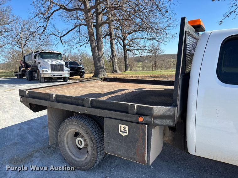 image for item FB3288 2013 Chevrolet Silverado 3500HD Ext. Cab flatbed pickup truck
