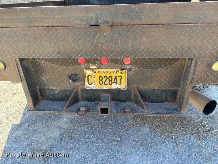 image for item FB3288 2013 Chevrolet Silverado 3500HD Ext. Cab flatbed pickup truck