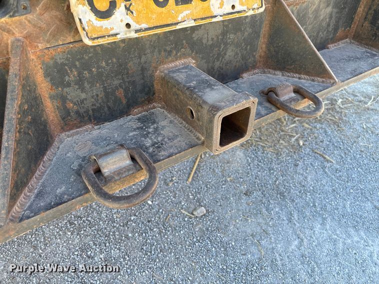 image for item FB3288 2013 Chevrolet Silverado 3500HD Ext. Cab flatbed pickup truck