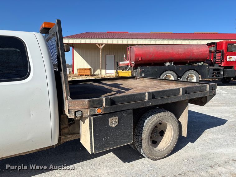 image for item FB3288 2013 Chevrolet Silverado 3500HD Ext. Cab flatbed pickup truck