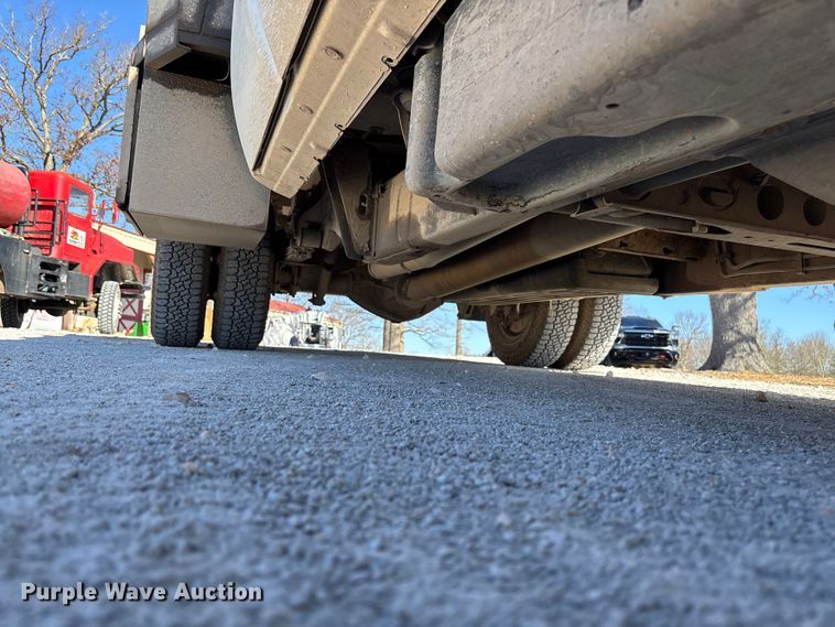 image for item FB3288 2013 Chevrolet Silverado 3500HD Ext. Cab flatbed pickup truck