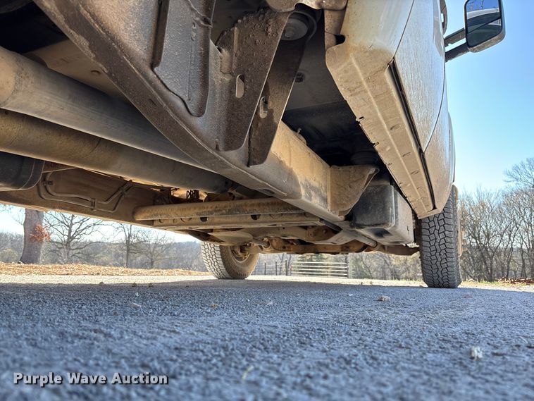 image for item FB3288 2013 Chevrolet Silverado 3500HD Ext. Cab flatbed pickup truck