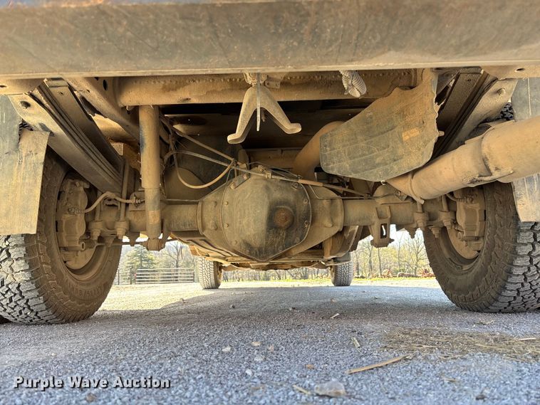 image for item FB3288 2013 Chevrolet Silverado 3500HD Ext. Cab flatbed pickup truck