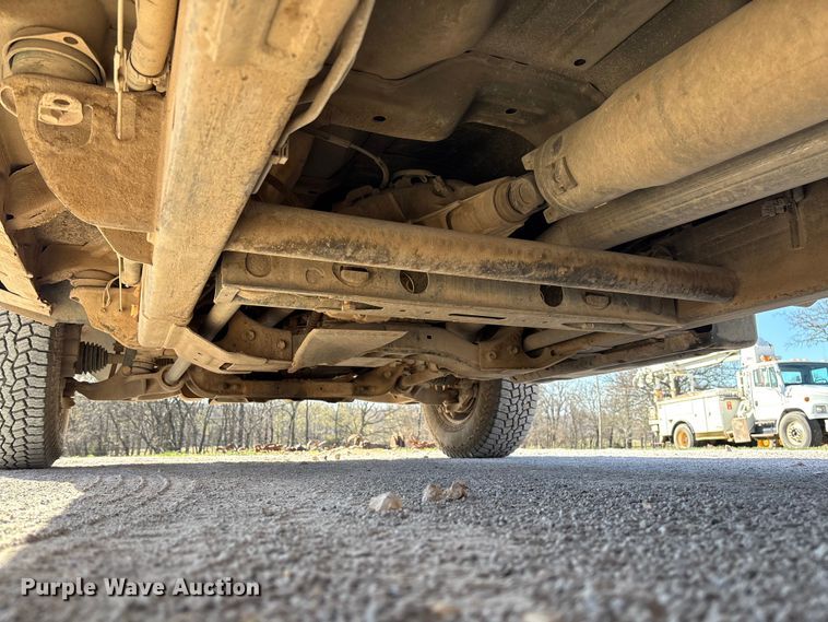 image for item FB3288 2013 Chevrolet Silverado 3500HD Ext. Cab flatbed pickup truck