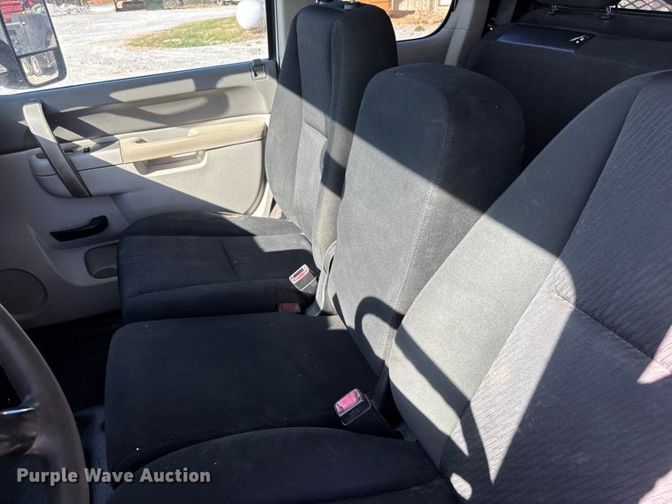 image for item FB3288 2013 Chevrolet Silverado 3500HD Ext. Cab flatbed pickup truck