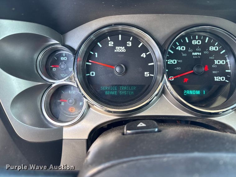 image for item FB3288 2013 Chevrolet Silverado 3500HD Ext. Cab flatbed pickup truck