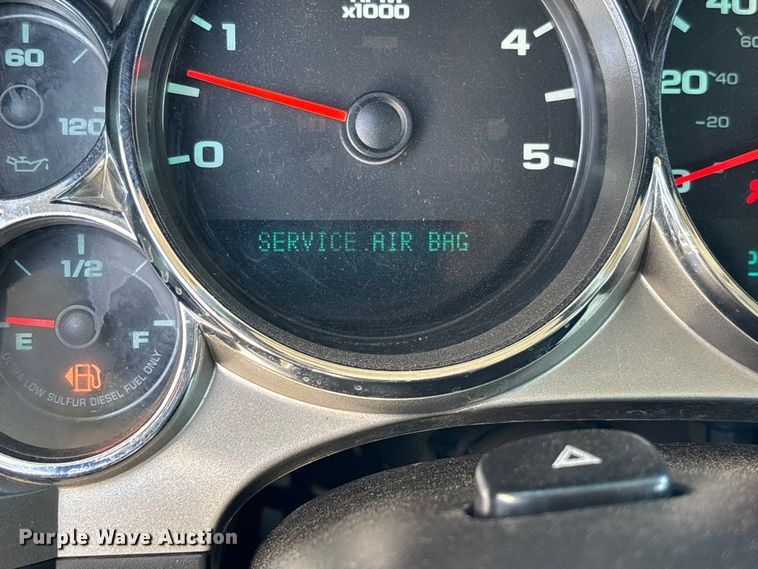 image for item FB3288 2013 Chevrolet Silverado 3500HD Ext. Cab flatbed pickup truck