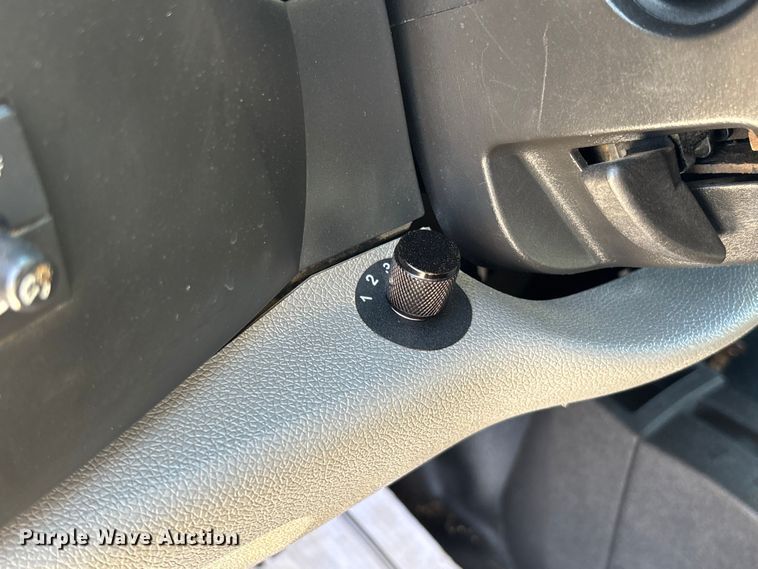 image for item FB3288 2013 Chevrolet Silverado 3500HD Ext. Cab flatbed pickup truck