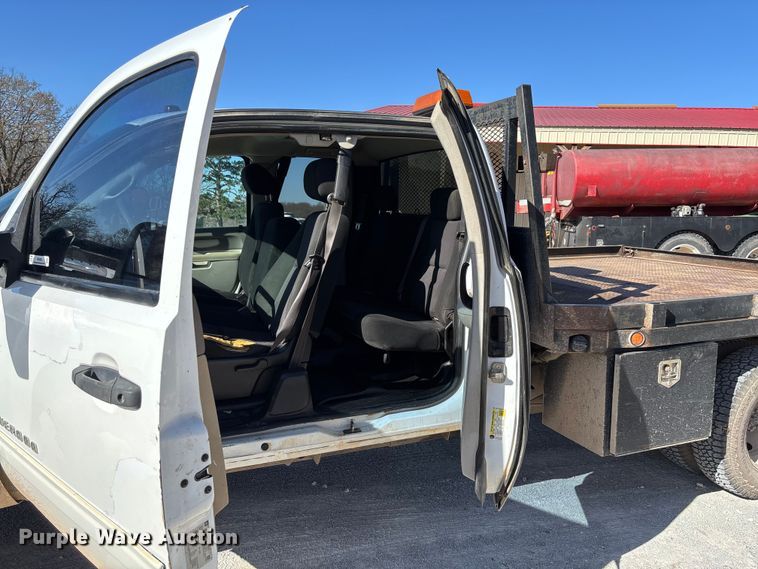 image for item FB3288 2013 Chevrolet Silverado 3500HD Ext. Cab flatbed pickup truck