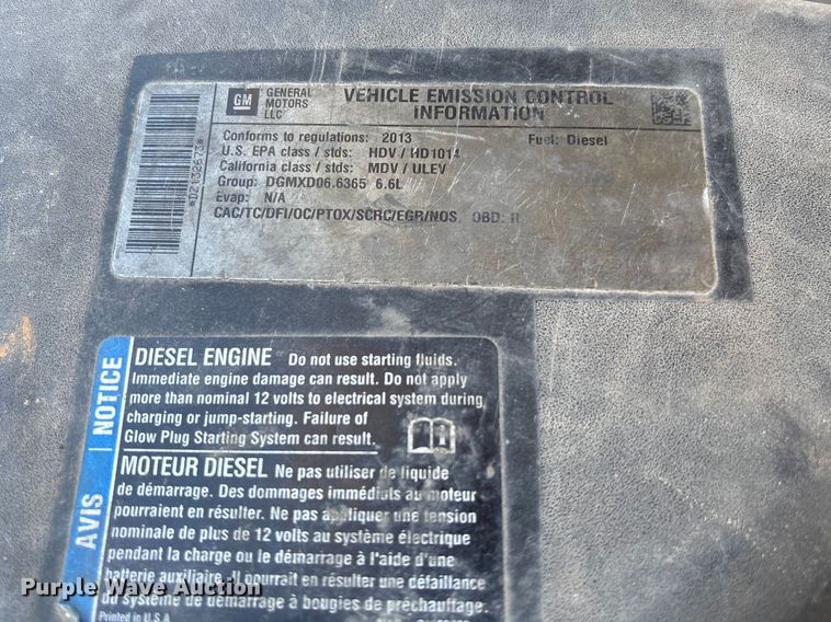 image for item FB3288 2013 Chevrolet Silverado 3500HD Ext. Cab flatbed pickup truck