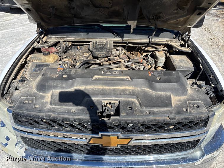 image for item FB3288 2013 Chevrolet Silverado 3500HD Ext. Cab flatbed pickup truck