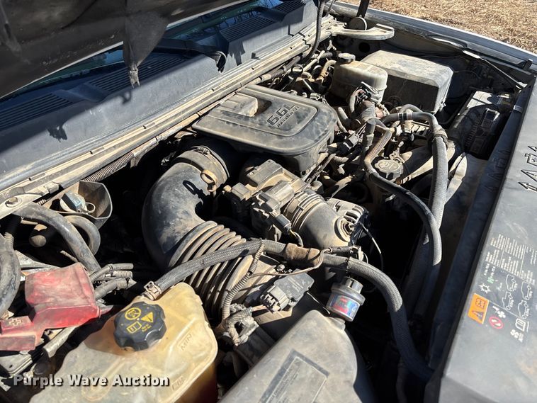 image for item FB3288 2013 Chevrolet Silverado 3500HD Ext. Cab flatbed pickup truck