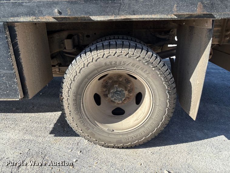 image for item FB3288 2013 Chevrolet Silverado 3500HD Ext. Cab flatbed pickup truck