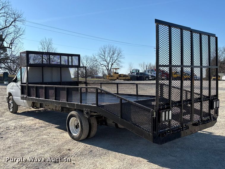image for item FB3297 2011 Ford E450 flatbed van