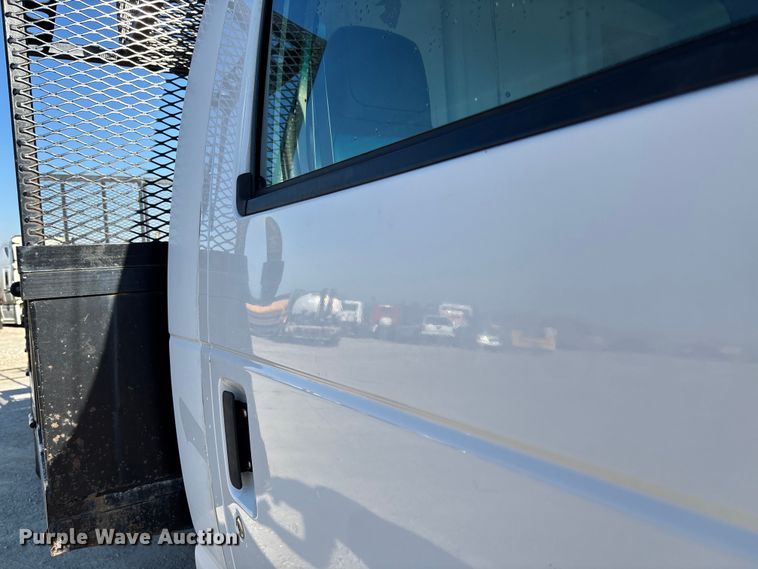 image for item FB3297 2011 Ford E450 flatbed van