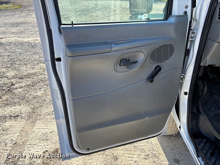 image for item FB3297 2011 Ford E450 flatbed van