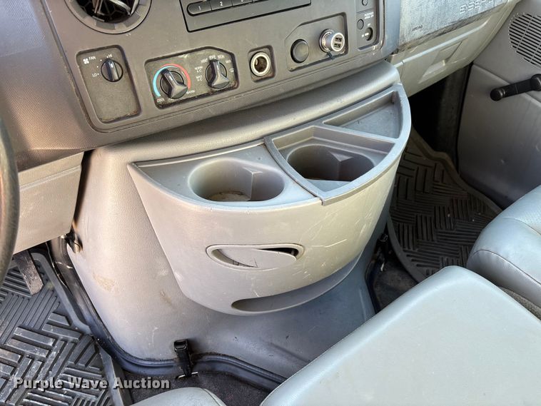 image for item FB3297 2011 Ford E450 flatbed van