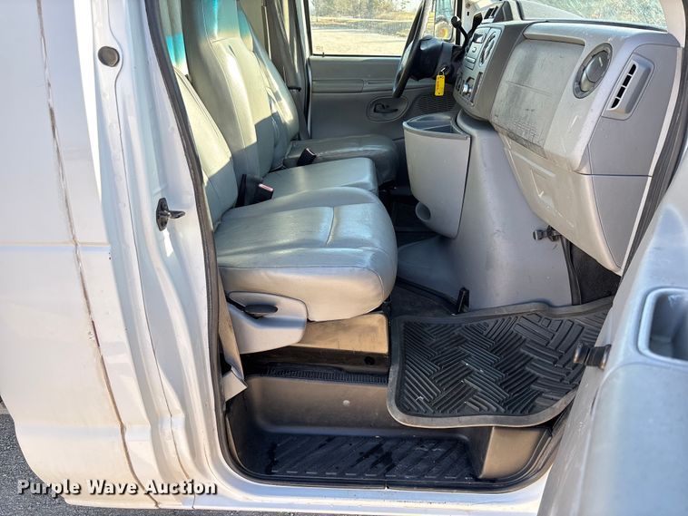 image for item FB3297 2011 Ford E450 flatbed van