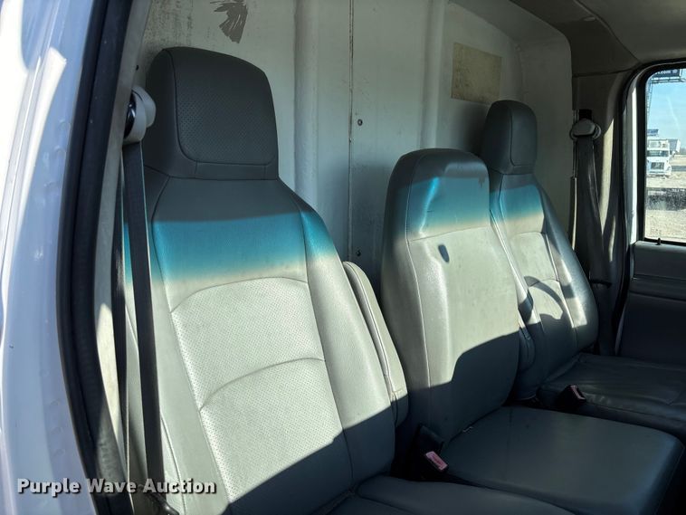 image for item FB3297 2011 Ford E450 flatbed van
