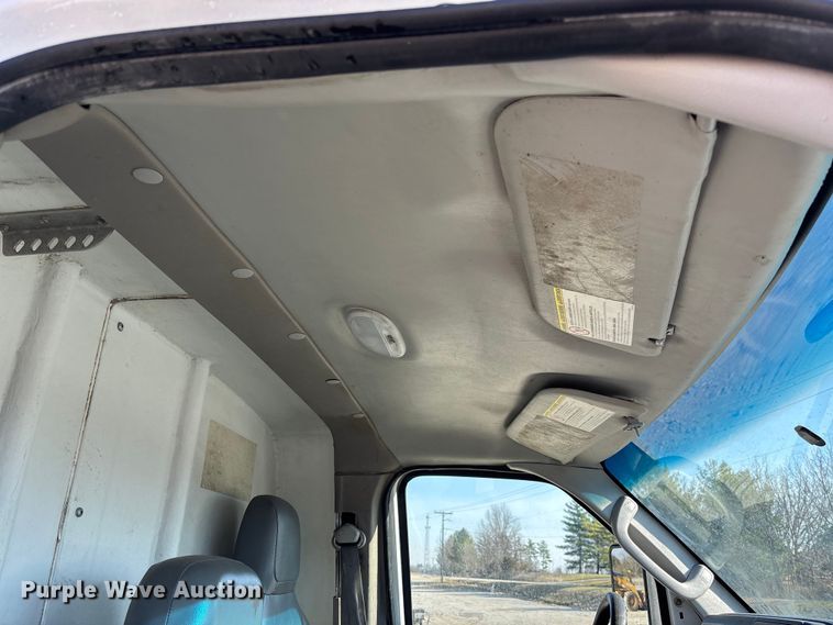 image for item FB3297 2011 Ford E450 flatbed van