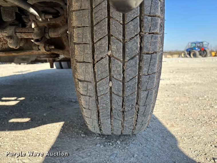 image for item FB3297 2011 Ford E450 flatbed van