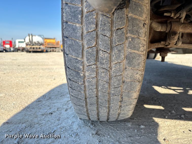 image for item FB3297 2011 Ford E450 flatbed van