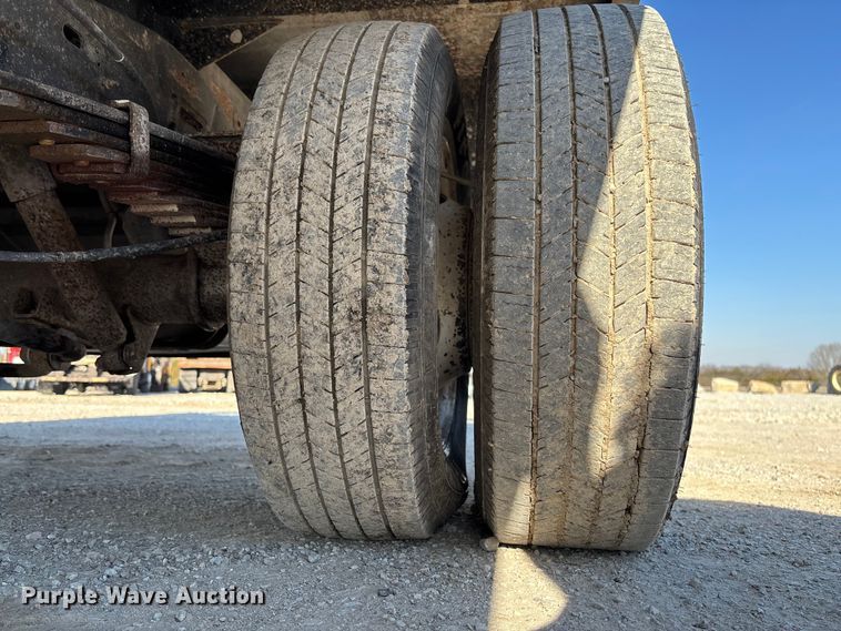 image for item FB3297 2011 Ford E450 flatbed van