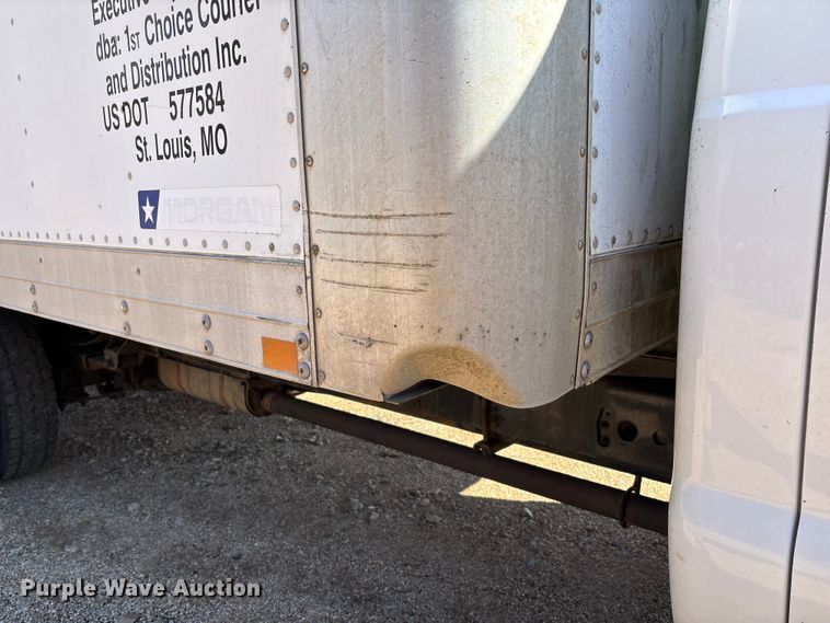 image for item FB3321 2009 Ford F550 box truck