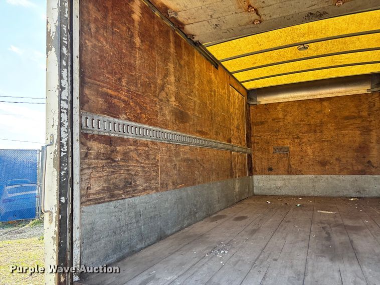 image for item FB3321 2009 Ford F550 box truck