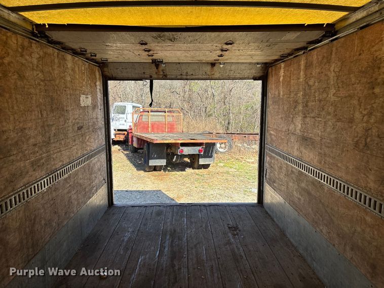 image for item FB3321 2009 Ford F550 box truck