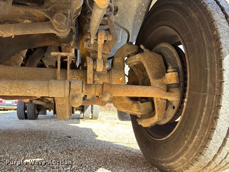 image for item FB3321 2009 Ford F550 box truck