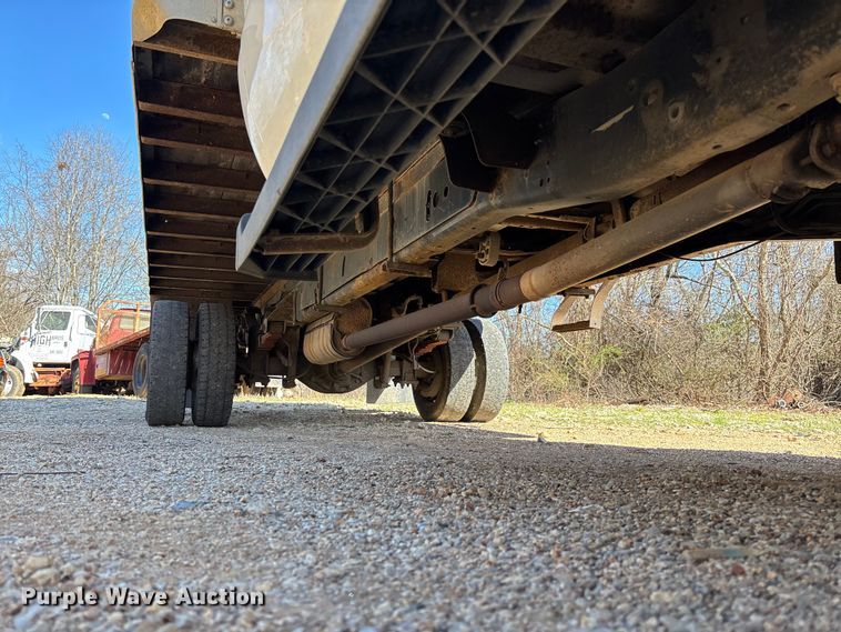 image for item FB3321 2009 Ford F550 box truck