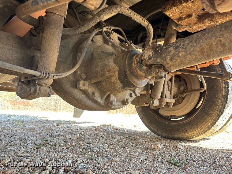 image for item FB3321 2009 Ford F550 box truck