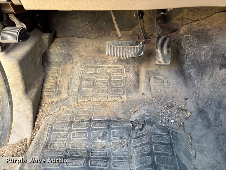 image for item FB3321 2009 Ford F550 box truck