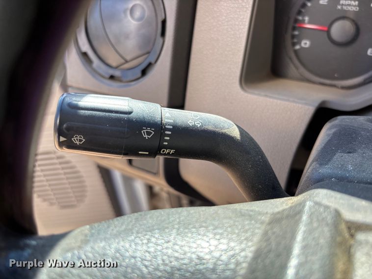 image for item FB3321 2009 Ford F550 box truck