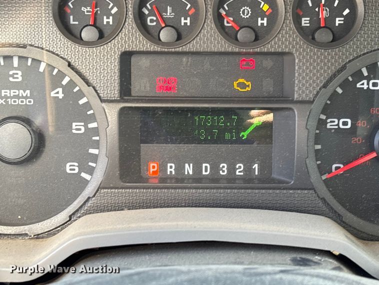 image for item FB3321 2009 Ford F550 box truck