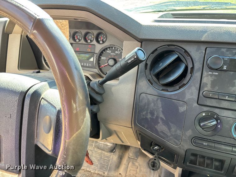 image for item FB3321 2009 Ford F550 box truck