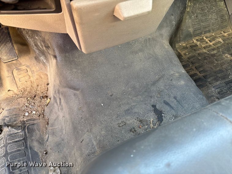 image for item FB3321 2009 Ford F550 box truck