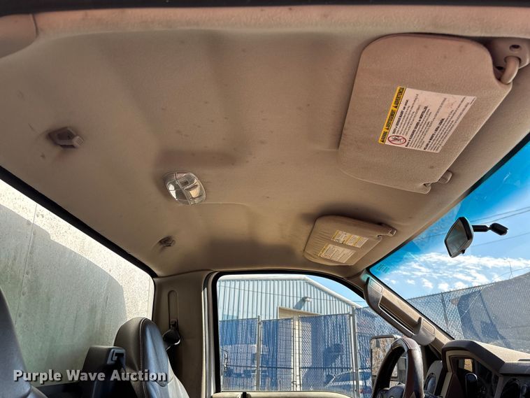 image for item FB3321 2009 Ford F550 box truck