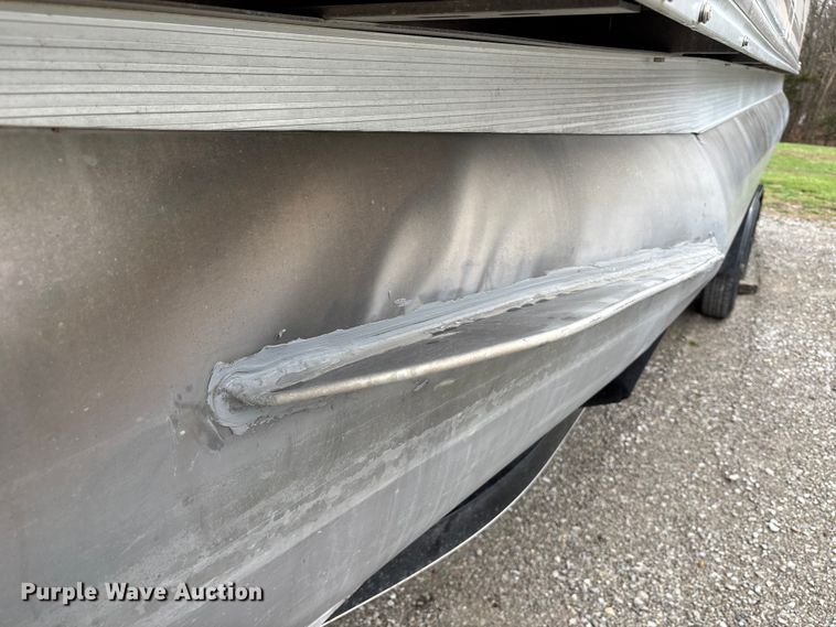 image for item FB3572 2008 Cypress cay  Cozumel 220 pontoon boat