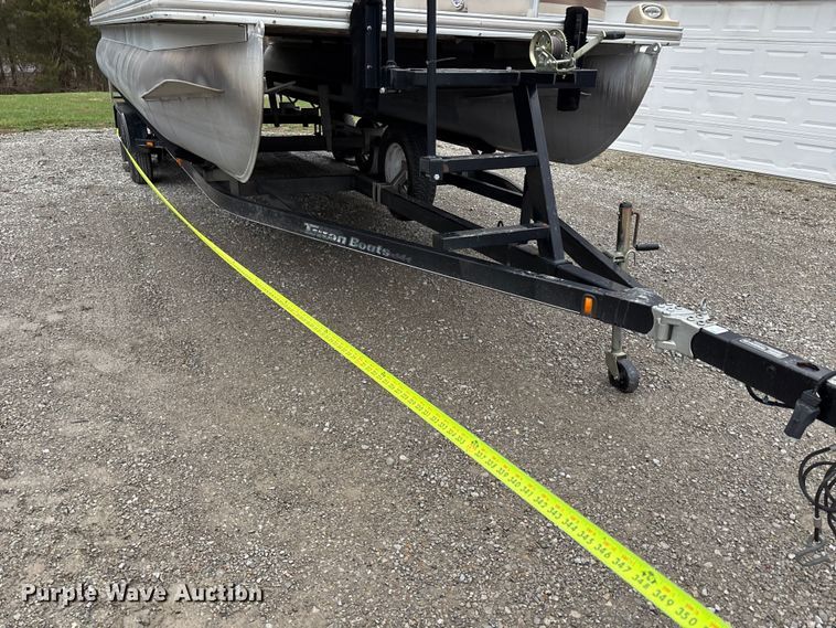 image for item FB3572 2008 Cypress cay  Cozumel 220 pontoon boat