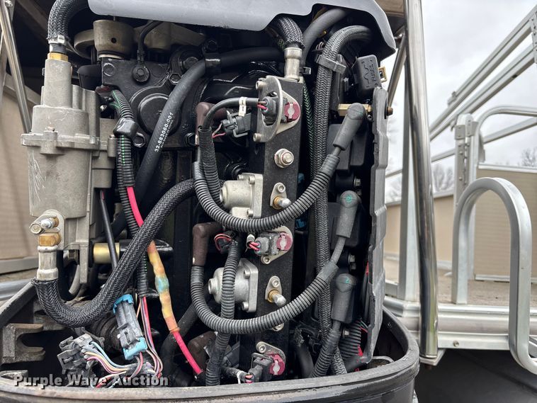 image for item FB3572 2008 Cypress cay  Cozumel 220 pontoon boat