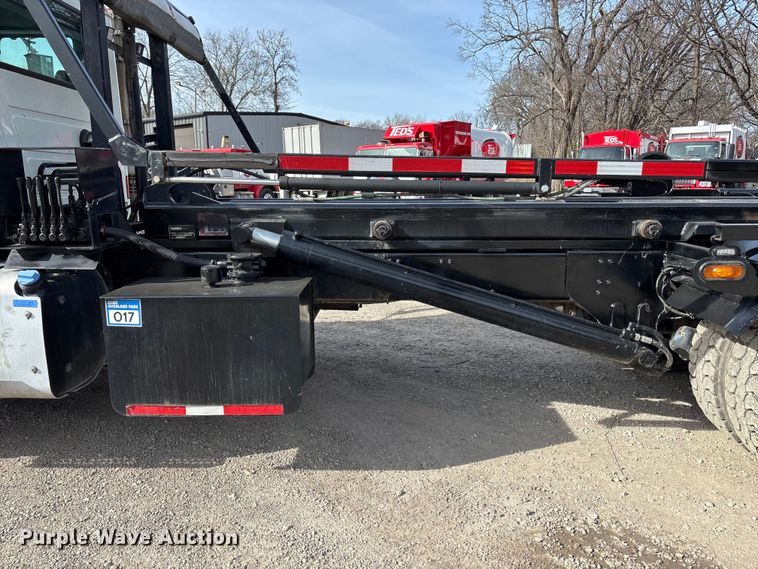 image for item FB3587 2015 Mack GU813 rollback truck