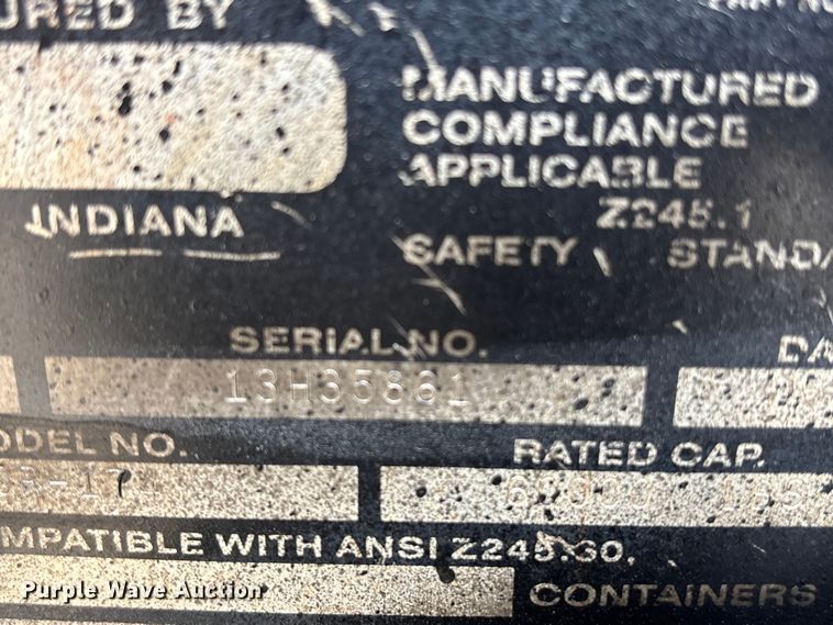 image for item FB3587 2015 Mack GU813 rollback truck