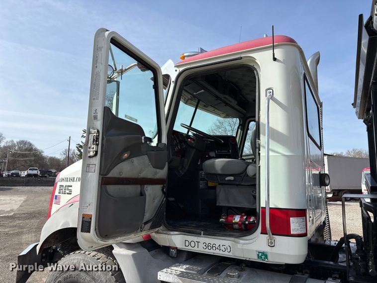 image for item FB3587 2015 Mack GU813 rollback truck