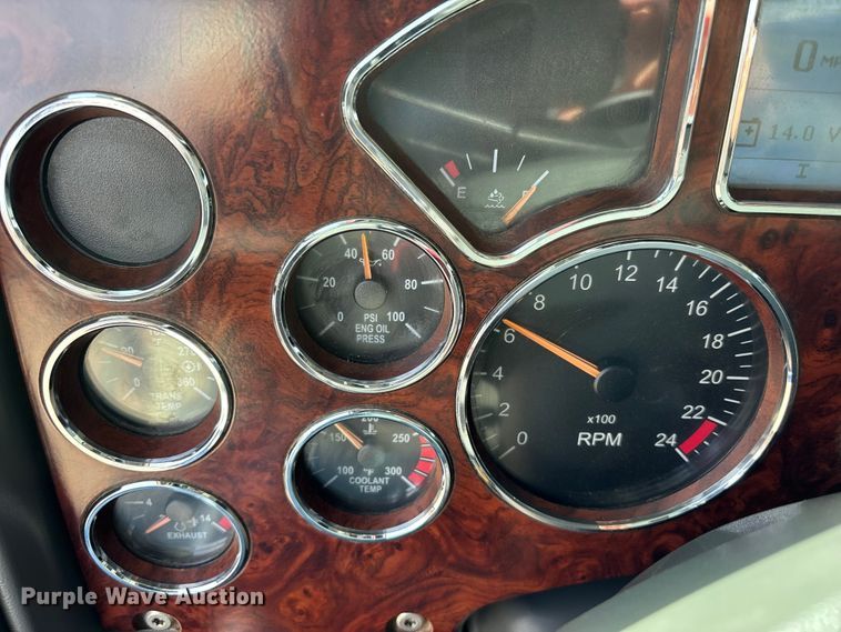 image for item FB3587 2015 Mack GU813 rollback truck